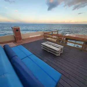 https://casa-encima-del-mar-parquing-4-patios-idilico.in-canary-islands.com