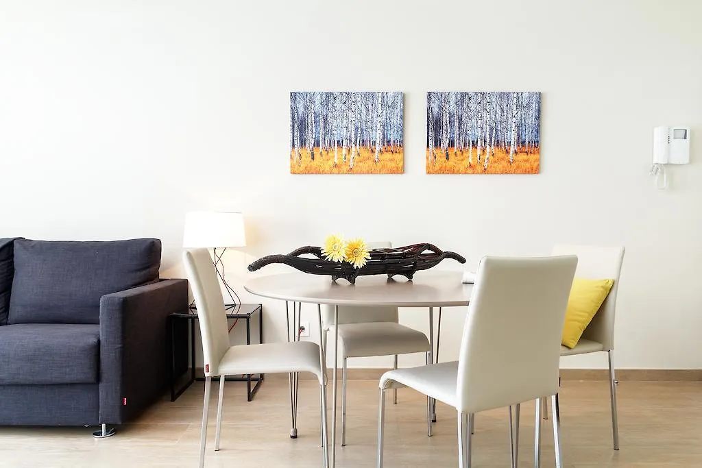Feelathome Plaza Apartments Barcelona
