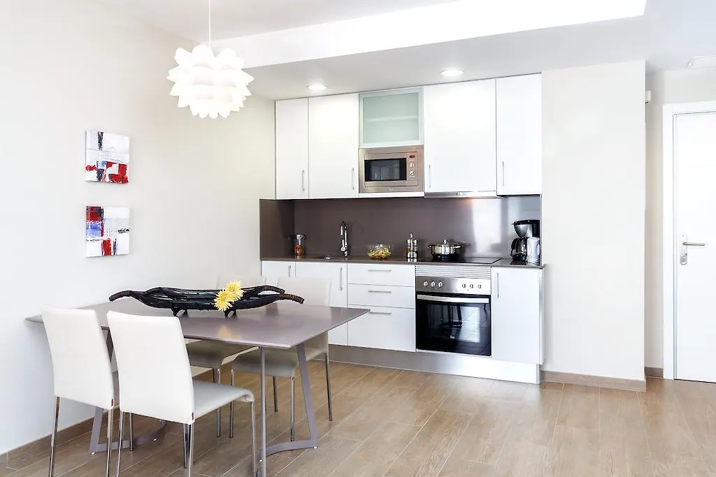 Feelathome Plaza Apartments Barcelona 0*,  España