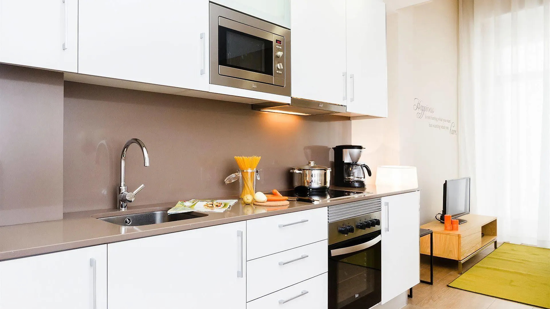 Feelathome Plaza Apartments Barcelona 0*,  España