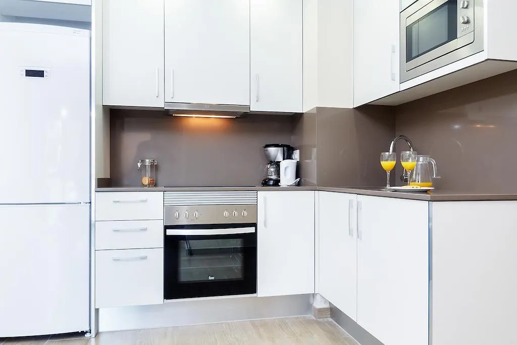 Feelathome Plaza Apartments Barcelona