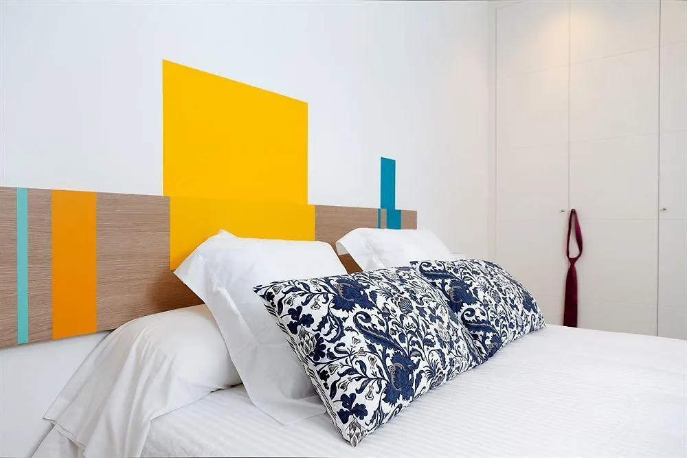 Feelathome Plaza Apartments Barcelona
