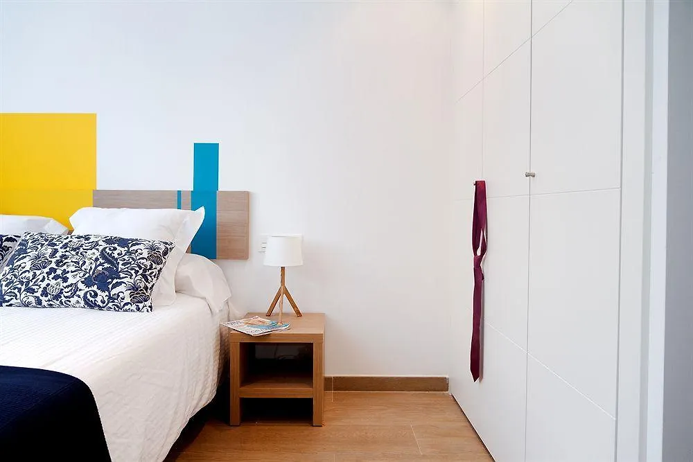 Feelathome Plaza Apartments Barcelona