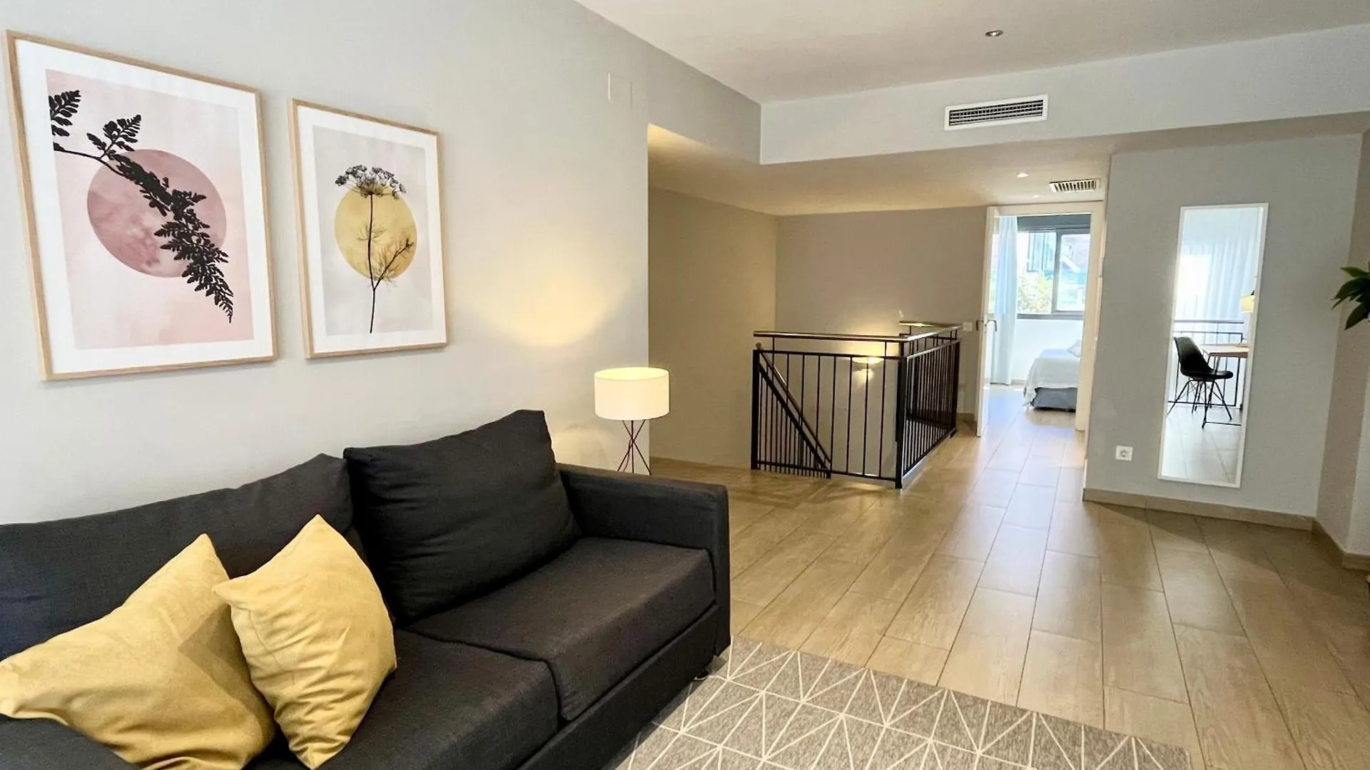 Feelathome Plaza Apartments Barcelona Spain