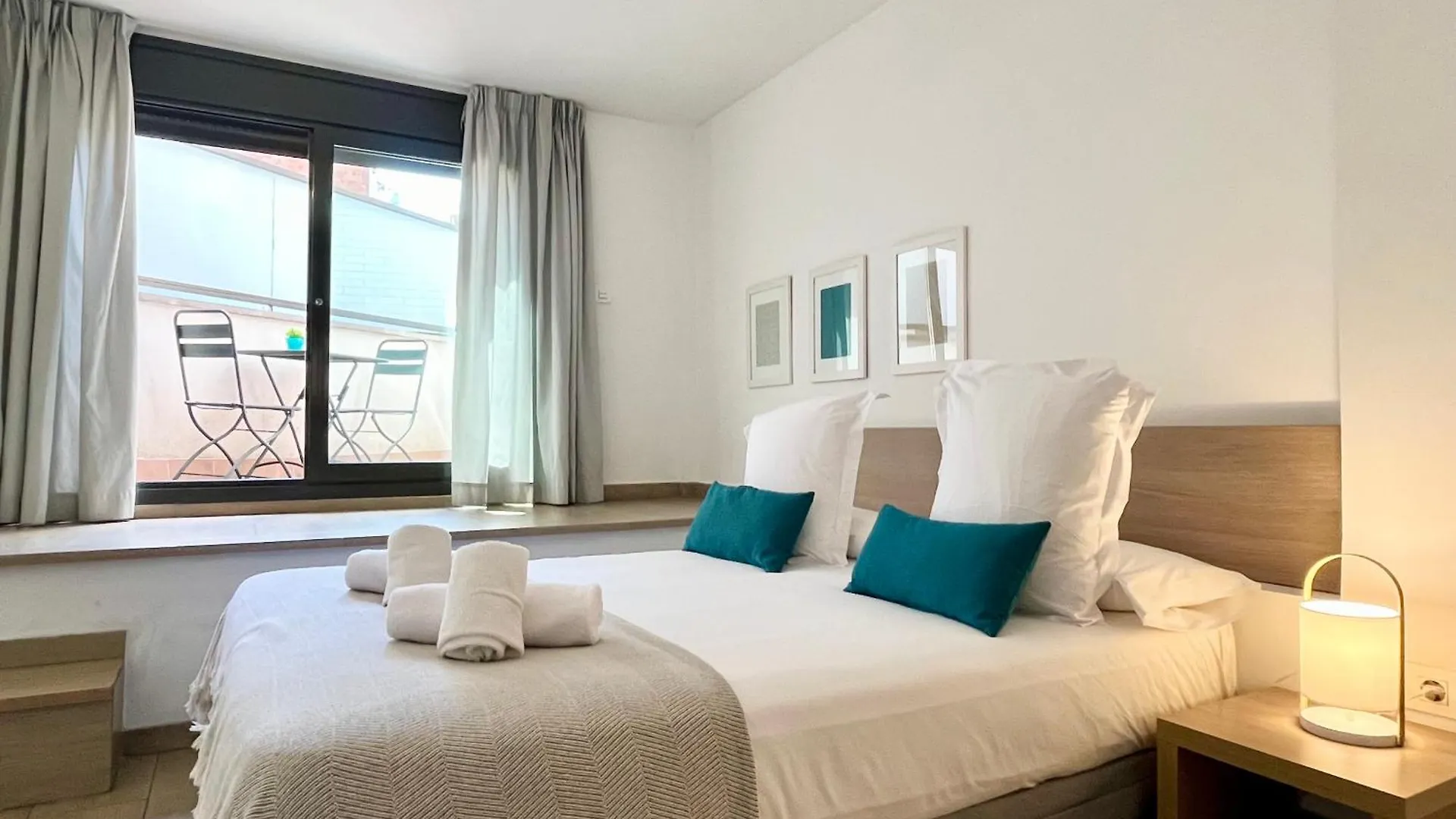 Feelathome Plaza Apartments Barcelona Spain