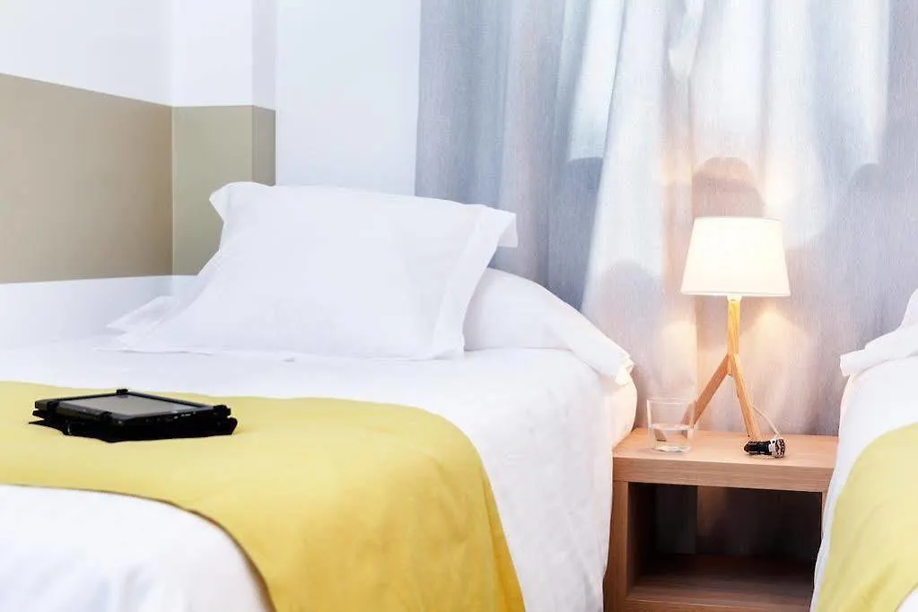 Feelathome Plaza Apartments Barcelona 0*,  Spain