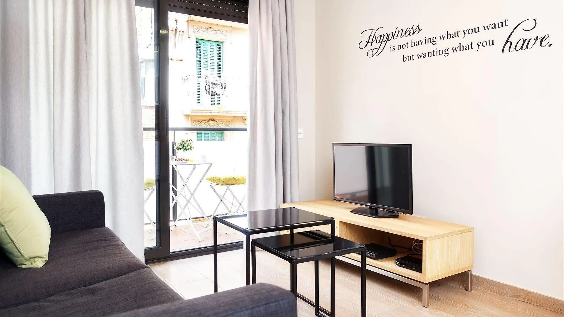 Feelathome Plaza Apartments Barcelona 0*,