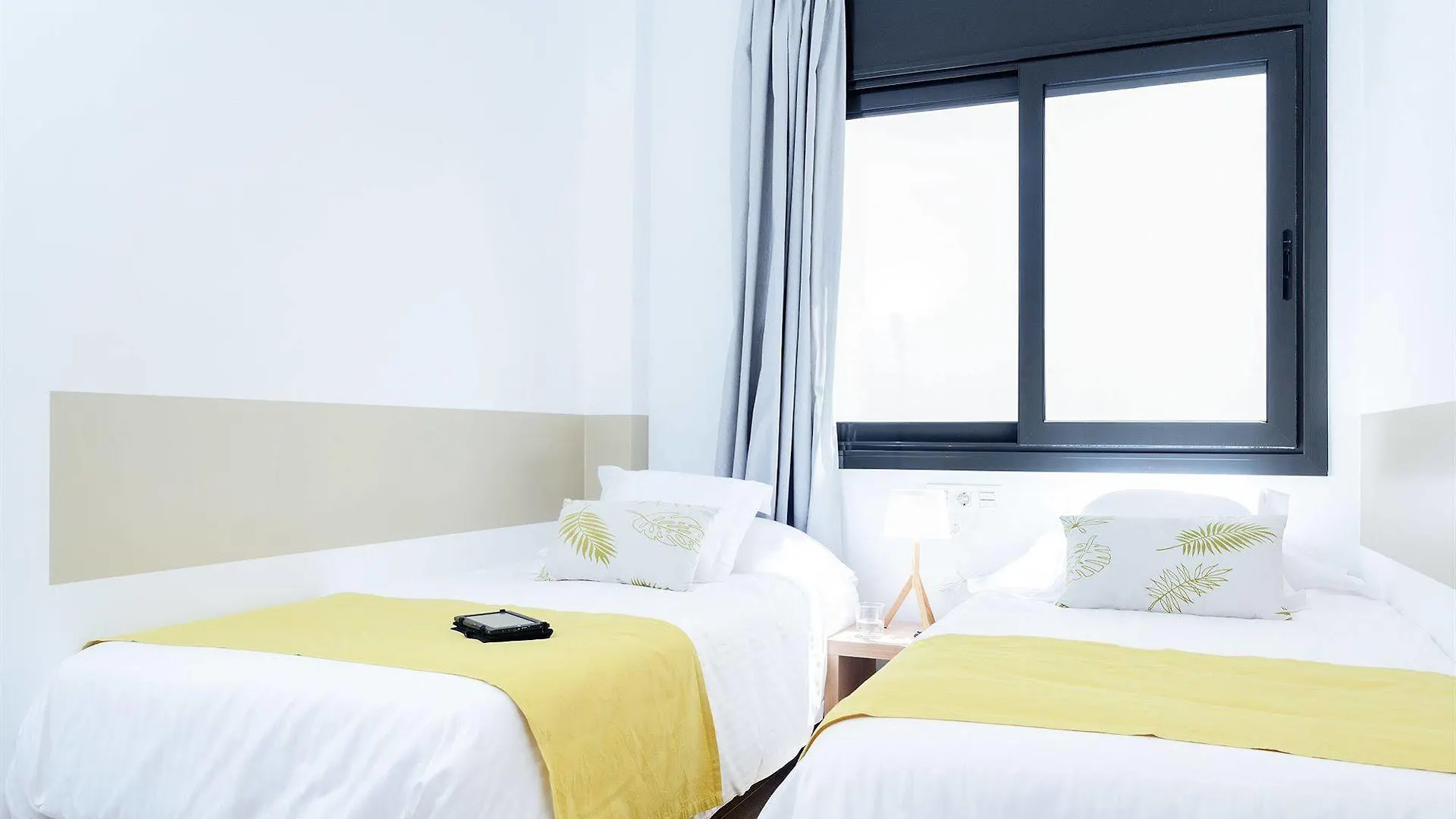 Feelathome Plaza Apartments Barcelona