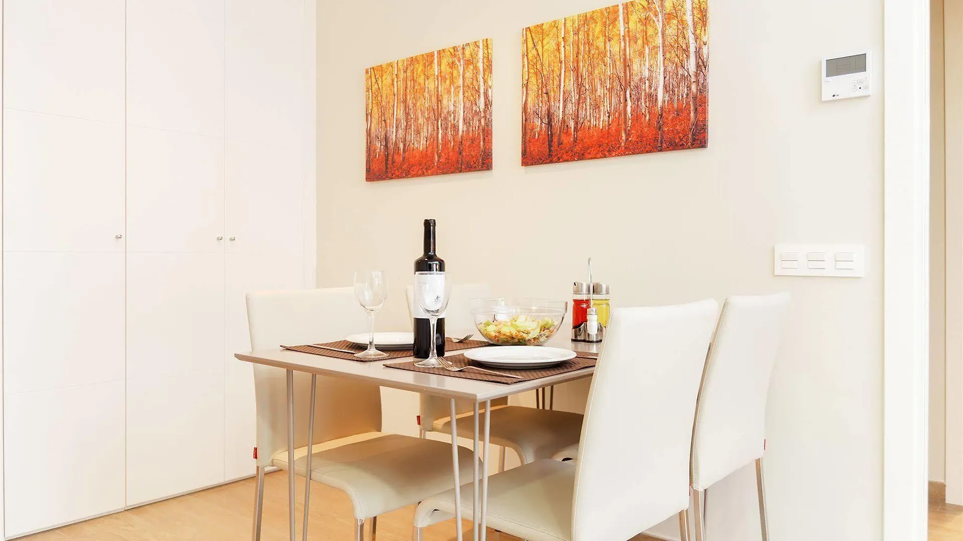 Feelathome Plaza Apartments Barcelona